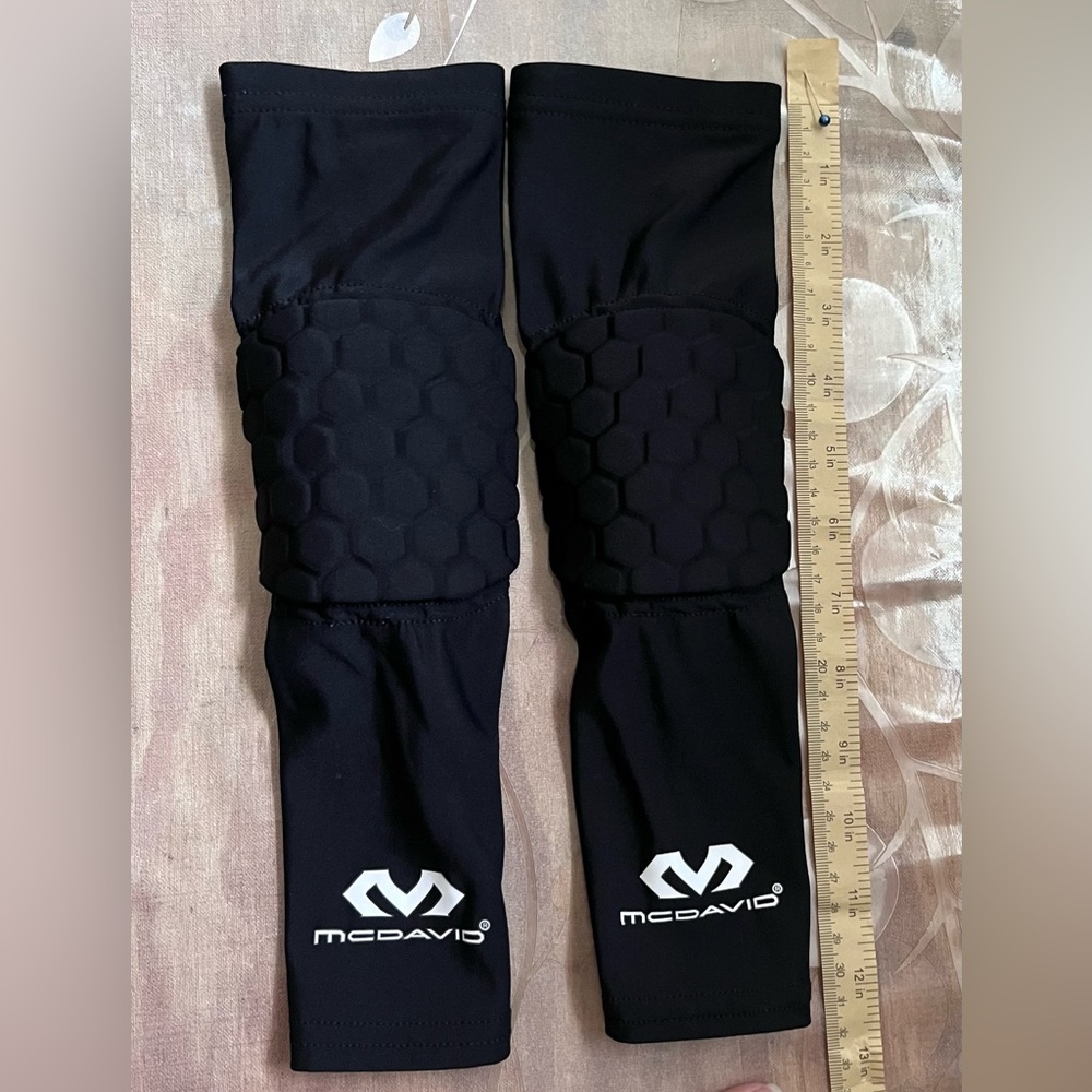 MCDAVID compression sleeve